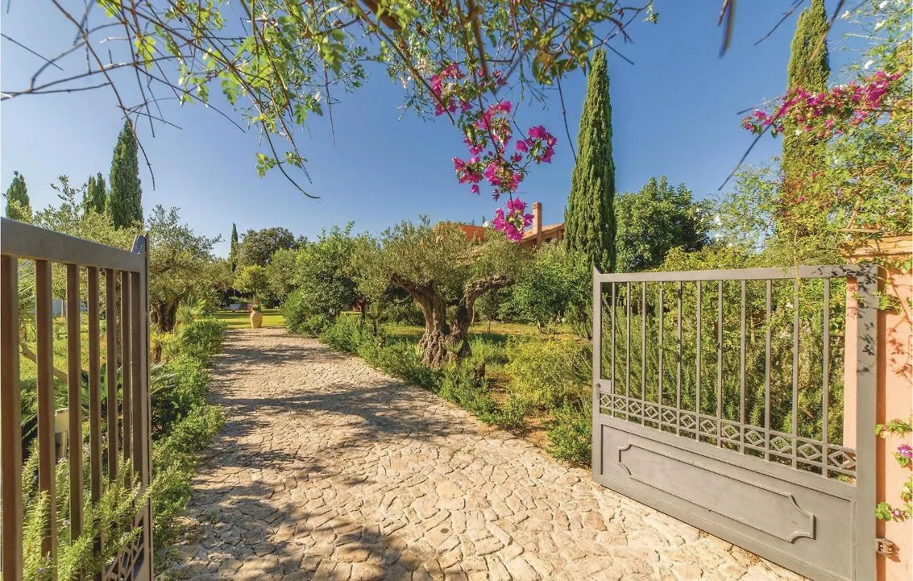 Holiday home Stunning Home In Menfi Ag With Kitchen Porto Palo Italy